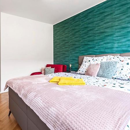 Apartamento Popular Location / Street View / 4 Ppl / Netflix Praga Exterior foto
