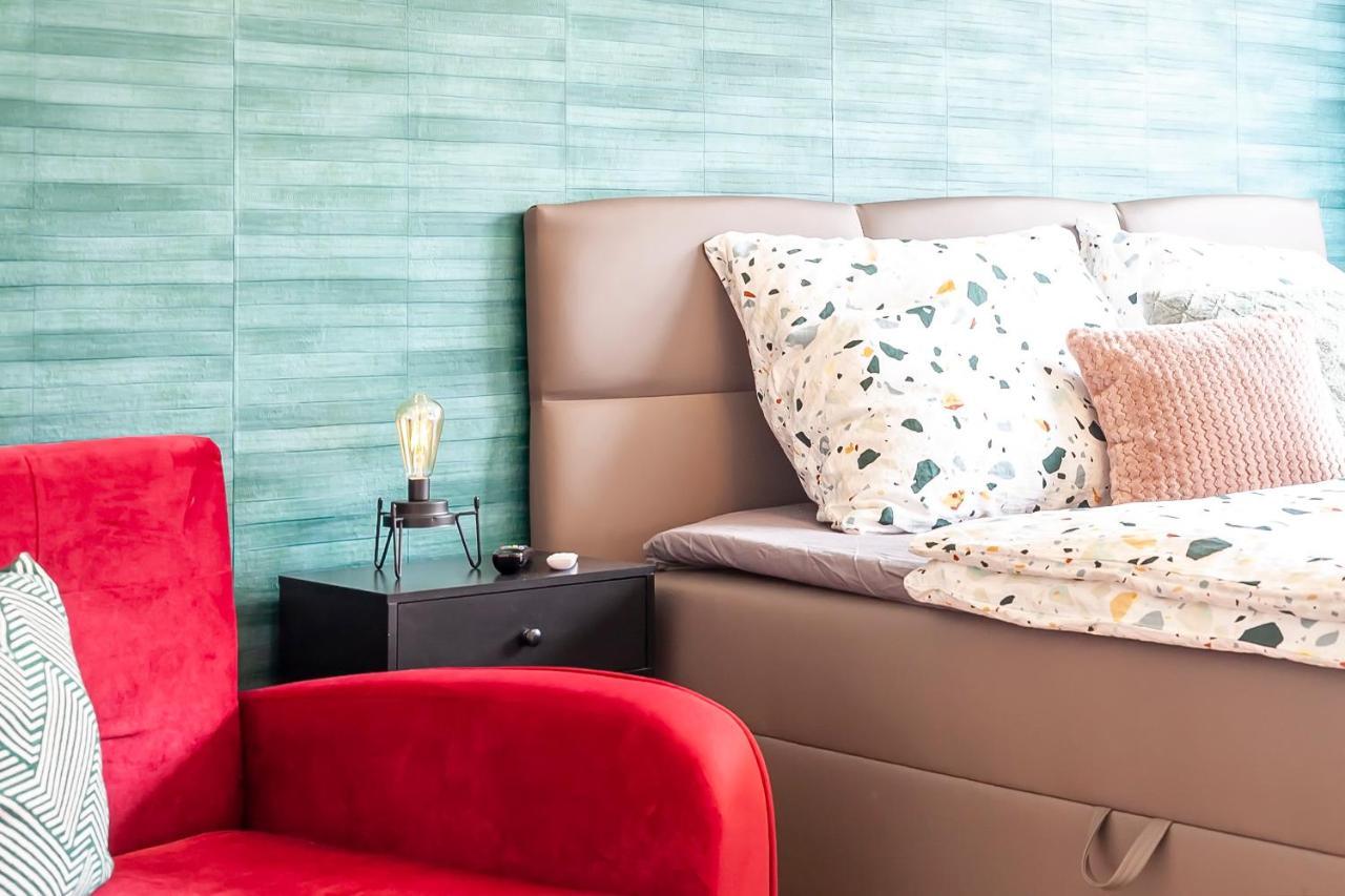 Apartamento Popular Location / Street View / 4 Ppl / Netflix Praga Exterior foto